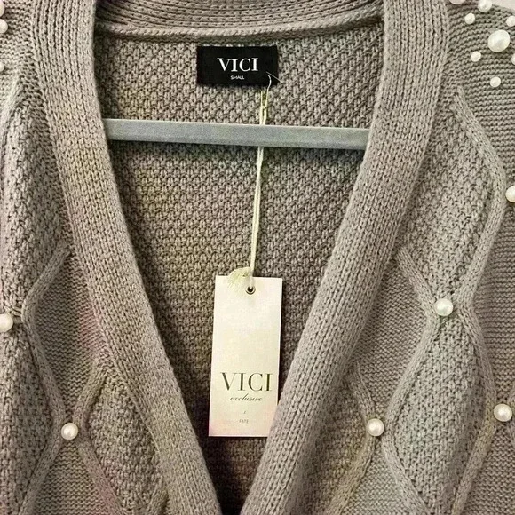NEW VICI x Fate Pearl Tie Front Sweater in Lilac/Gray Small - Picture 2 of 4